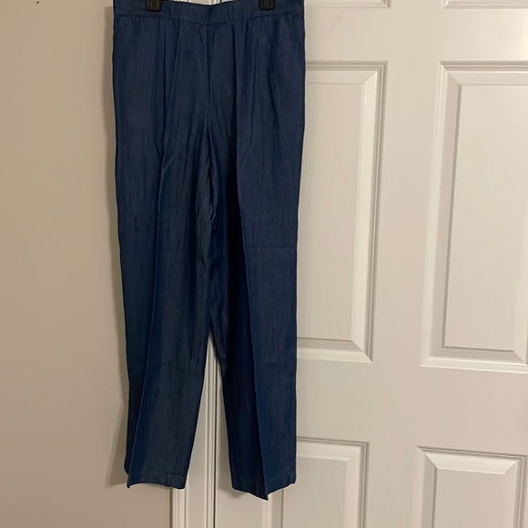 Alfred Dunner Pants - Alfred Dunner - Denim Pleated Pants - Size 8